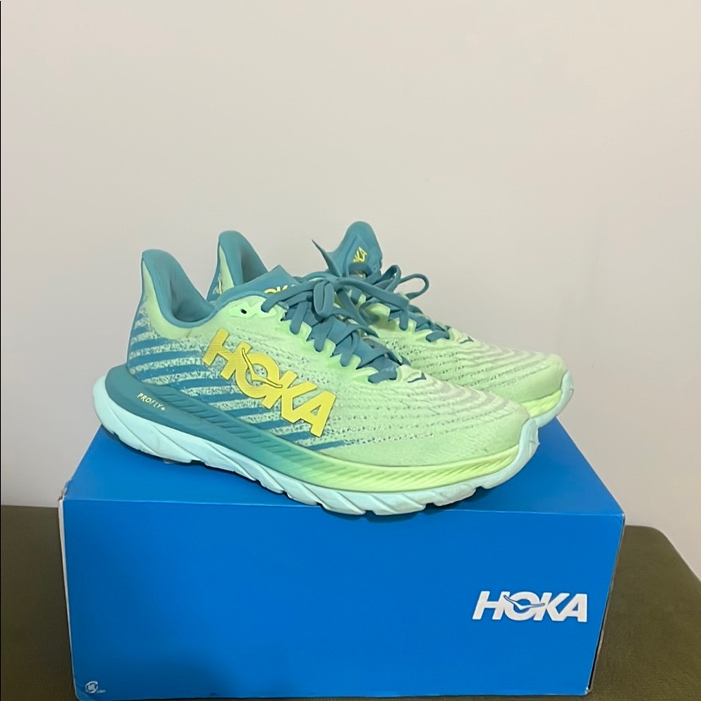 Hoka Mach 5 Sneakers
